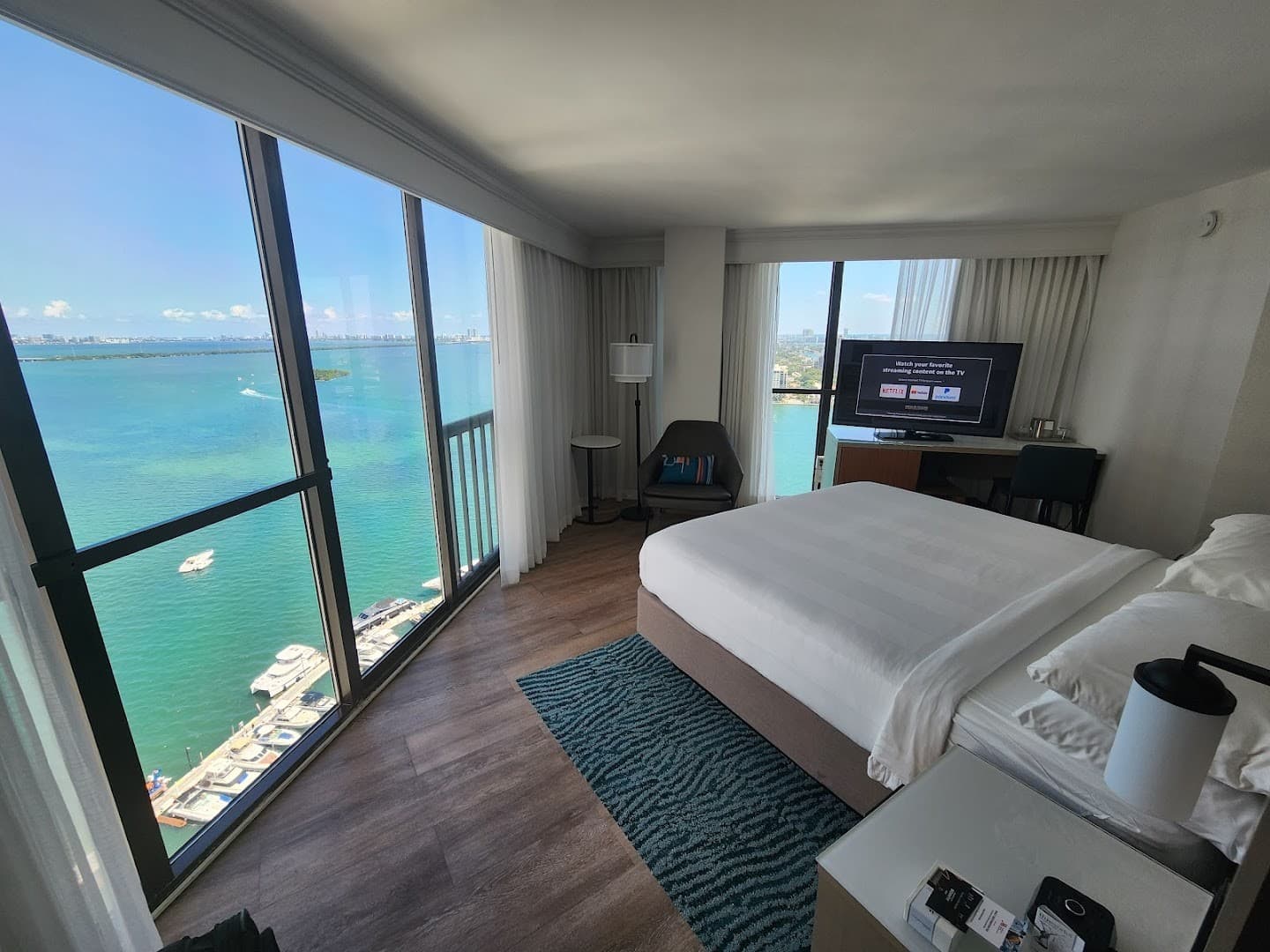 Miami Marriott Biscayne Bay hotel room with ocean view