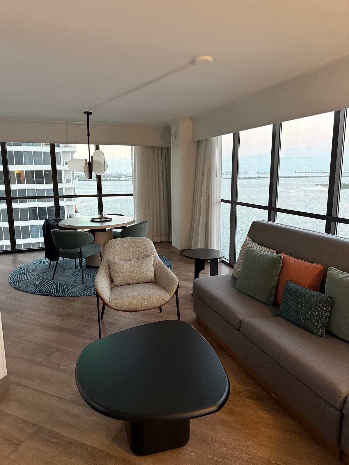 Cozy suite at Miami Marriott Biscayne Bay