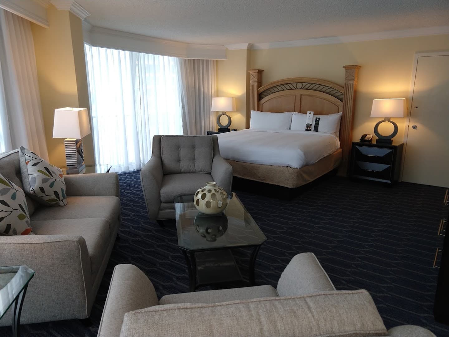 Luxury suite at Miami Marriott Biscayne Bay