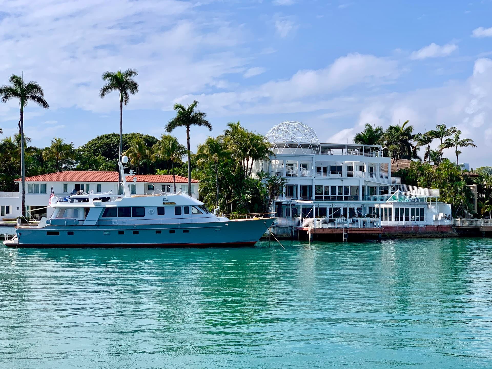 Miami Skyline Cruises stunning exterior view