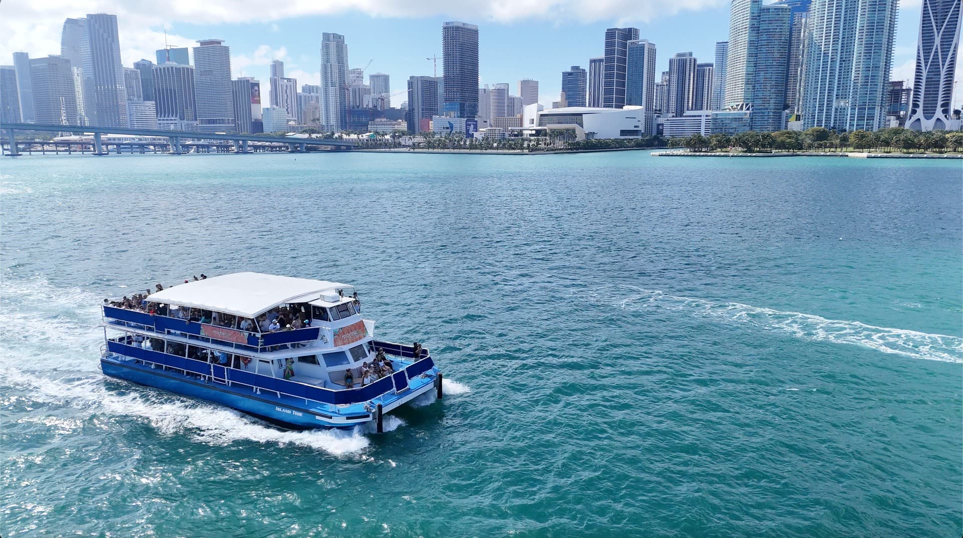Miami Skyline Cruises boat with city skyline