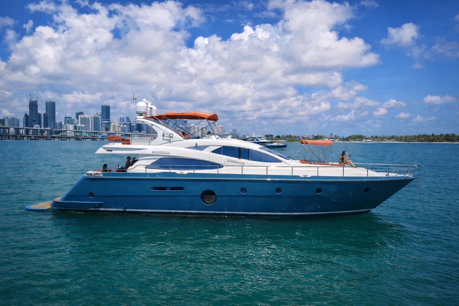 Luxury yacht at Miami Yacht Adventures