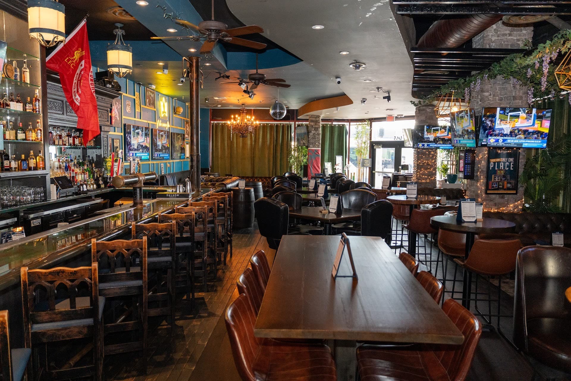 Mickey Burkes bar interior in Miami Beach