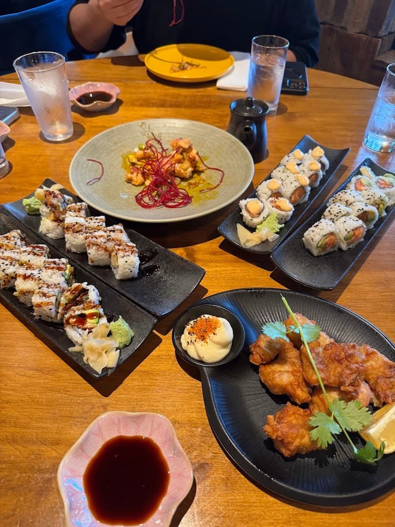 Sushi and dishes at Moshi Moshi Brickell in Miami