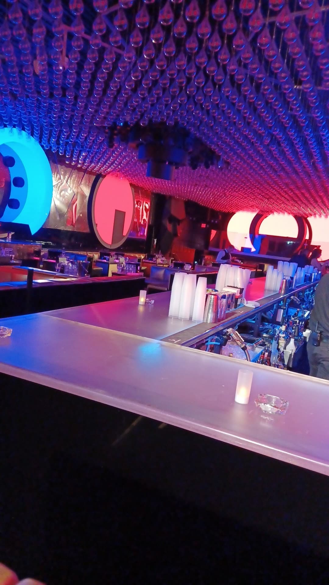 Mynt Lounge interior ambiance in Miami Beach