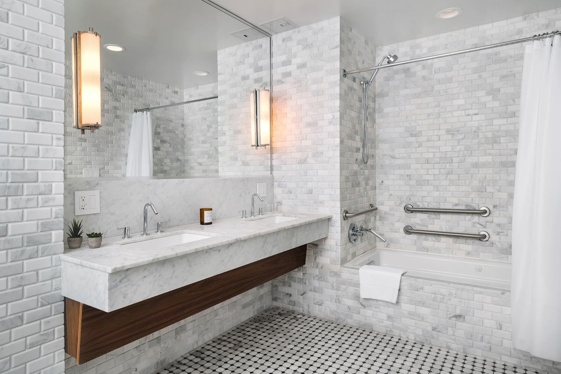 Elegant bathroom at Nautilus Sonesta Miami Beach