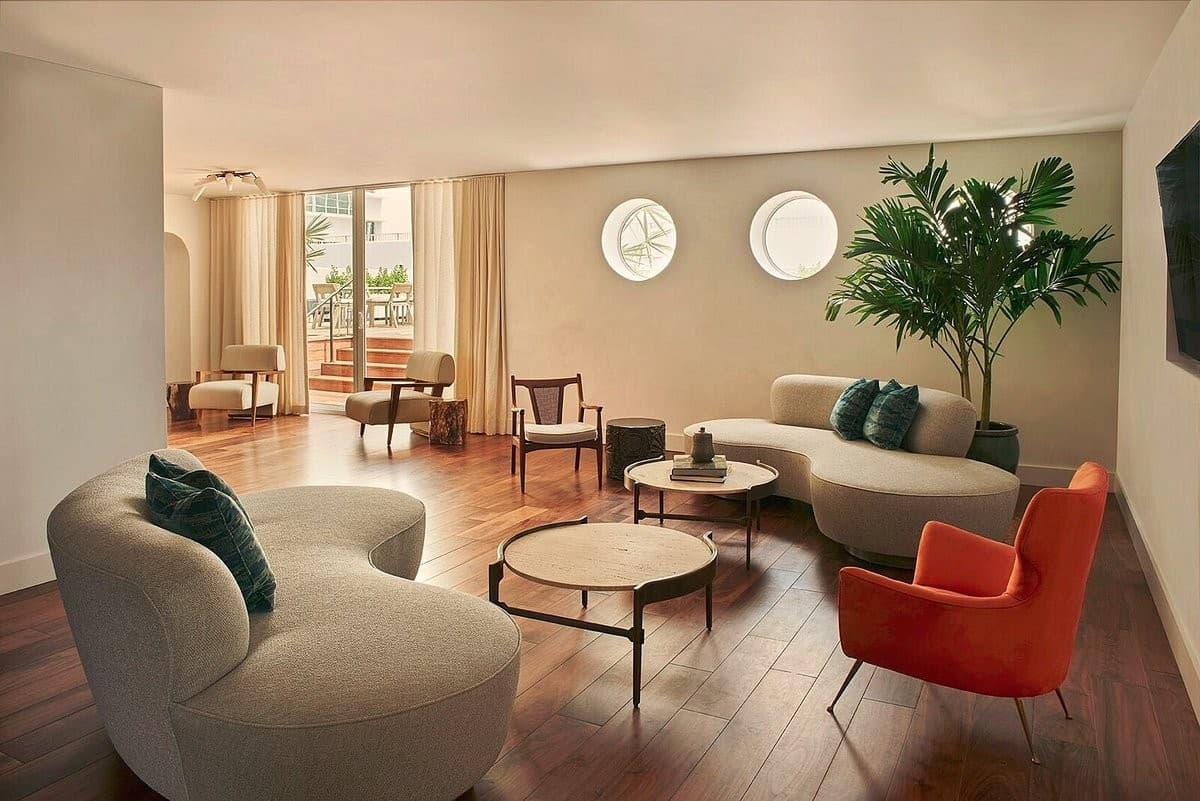 Nautilus Sonesta Miami Beach hotel interior