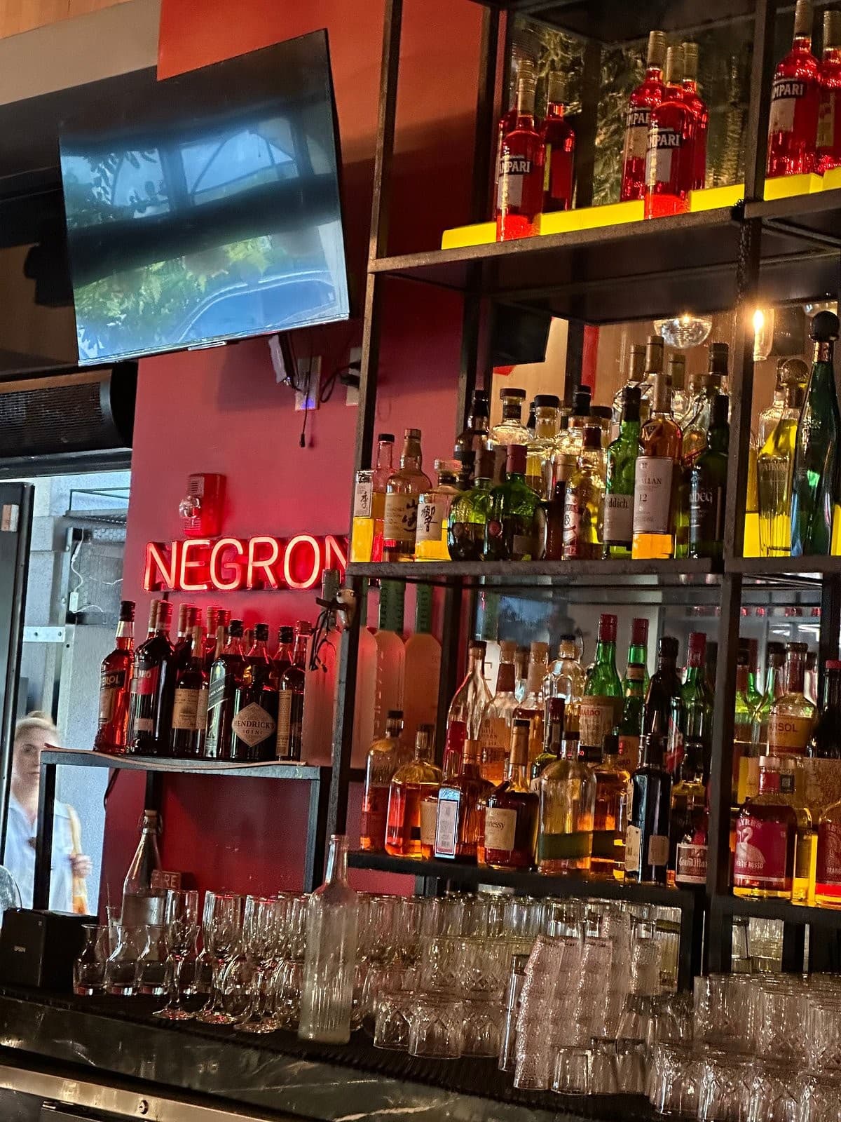 Negroni Bistro & Sushi Bar interior bar in Miami