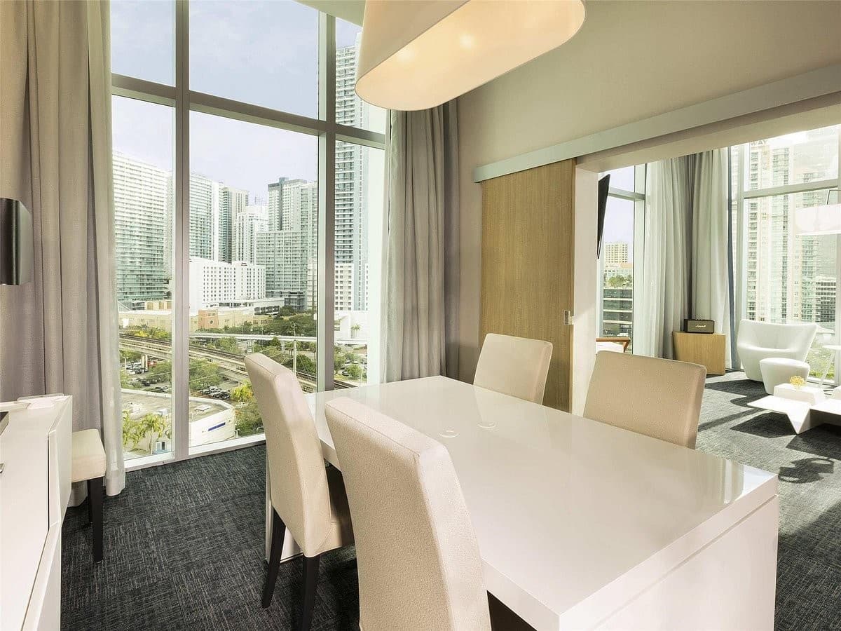 Modern suite at Novotel Miami Brickell with city view