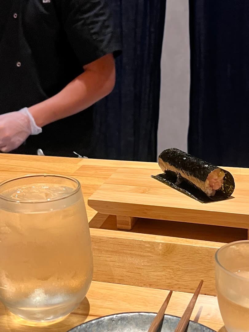 Omakai hand roll bar sushi hand roll Miami