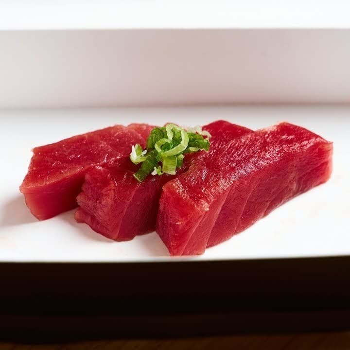 Fresh tuna sashimi at OMAKAI hand roll bar in Miami
