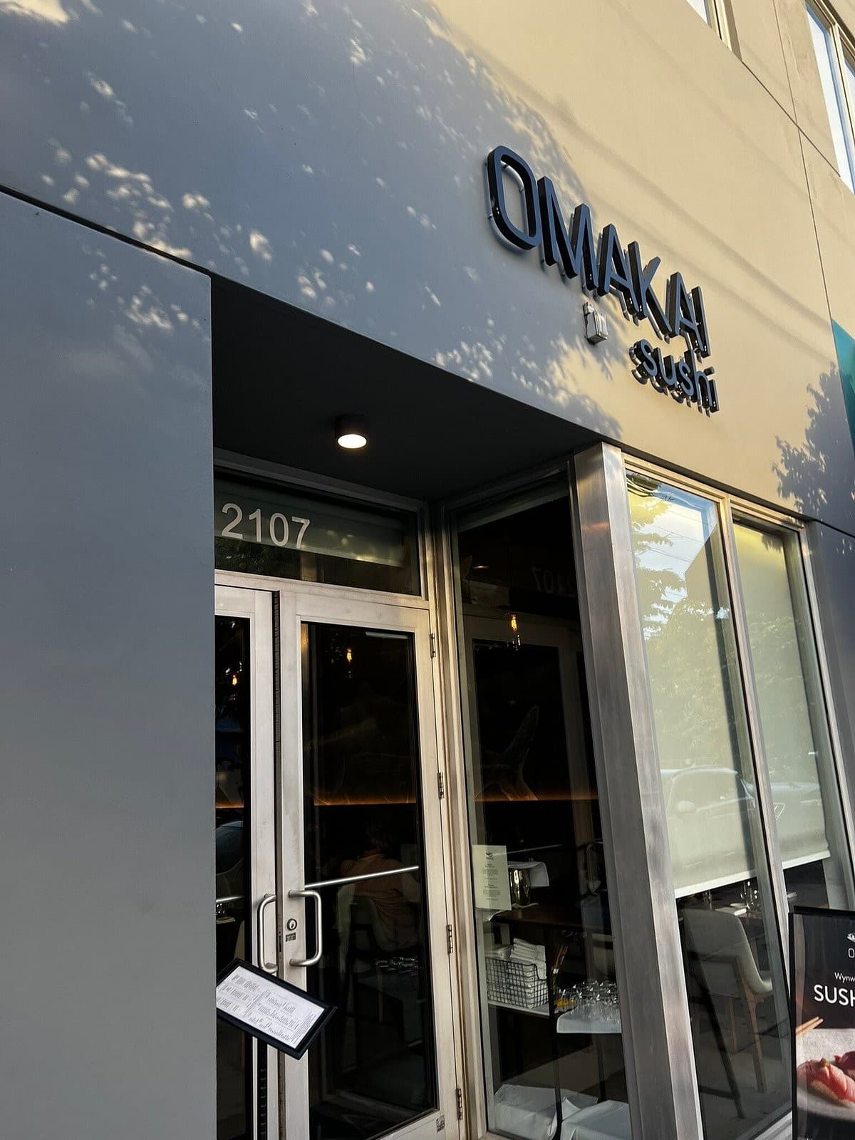 OMAKAI hand roll bar in Miami, exterior view