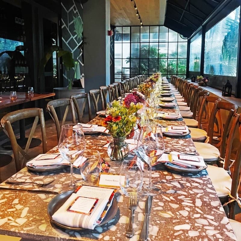 Elegant setting at Orilla Bar & Grill, Miami Beach