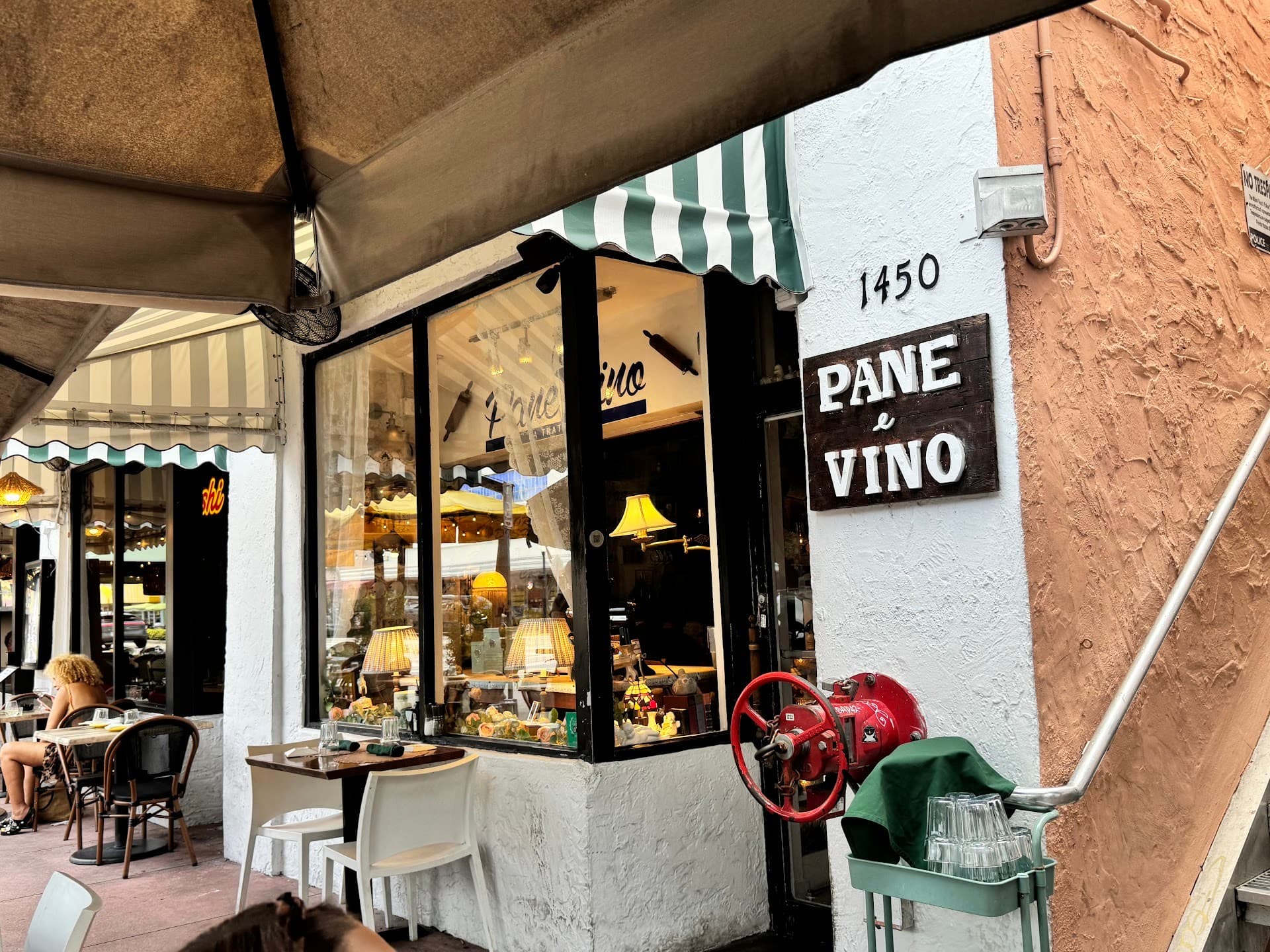 Pane e Vino restaurant exterior in Miami Beach