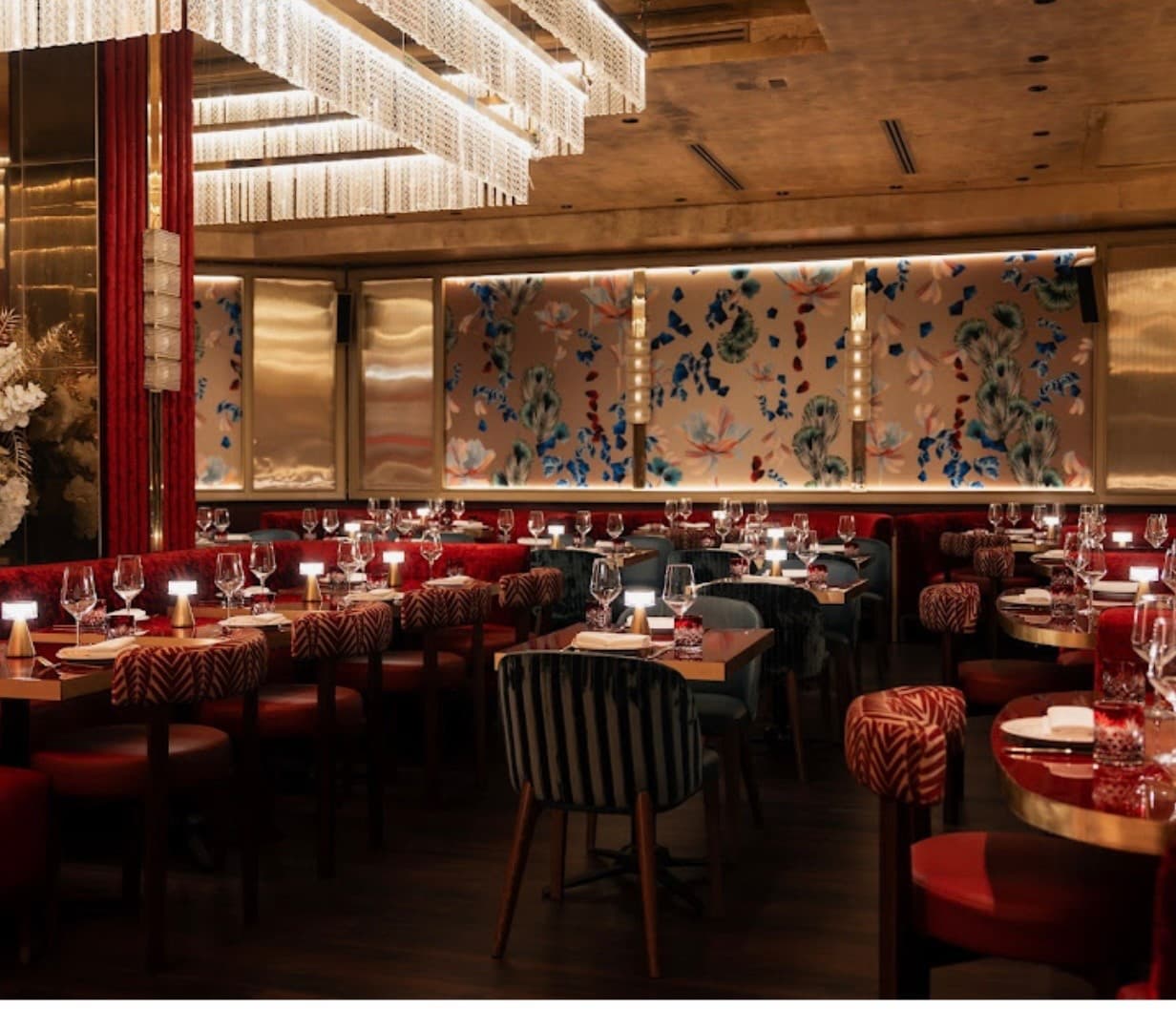 Elegant dining room at Papi Steak Miami Beach