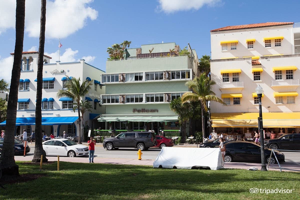 Pelican Hotel exterior view in Miami Beach