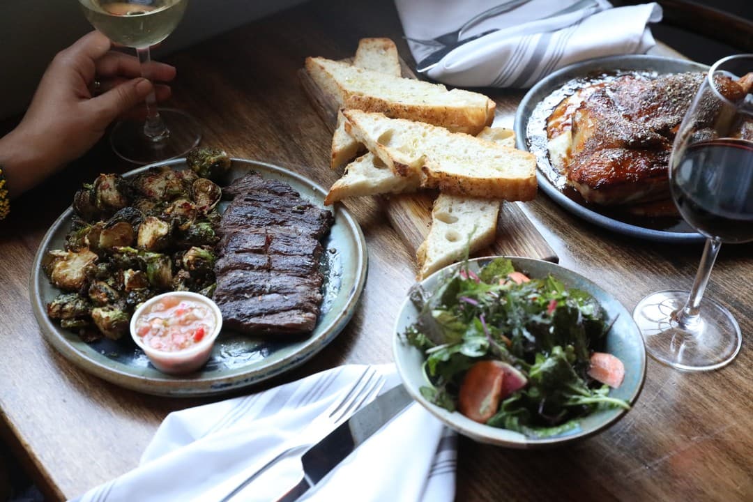 Dining scene at Pinch Kitchen+Bar in Miami