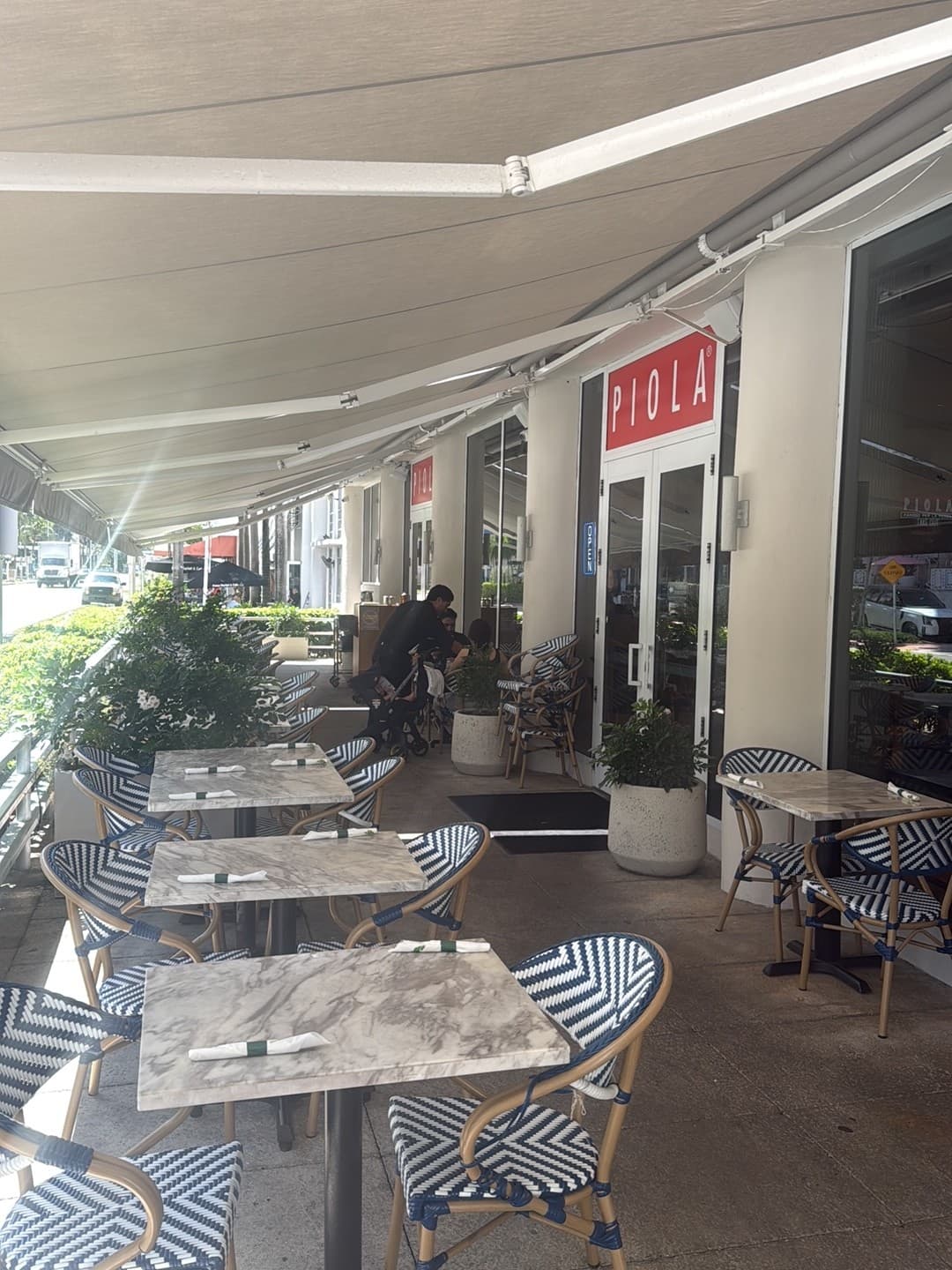 Outdoor seating at Piola Italian Restaurant Miami Beach