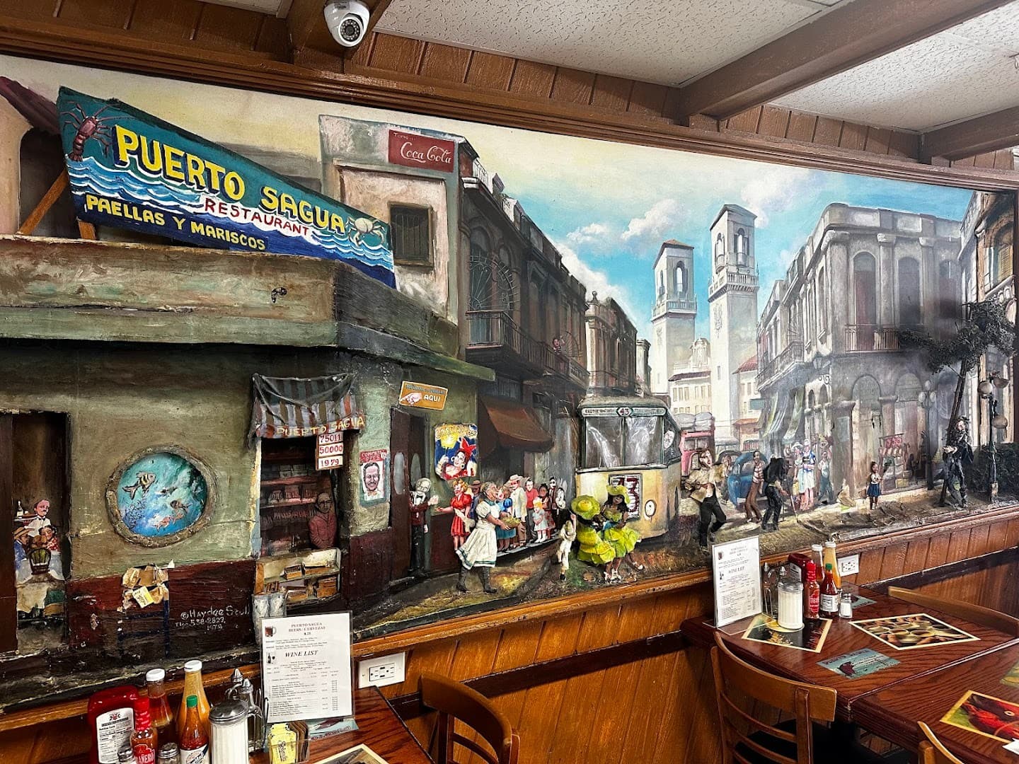 Puerto Sagua Restaurant mural in Miami Beach