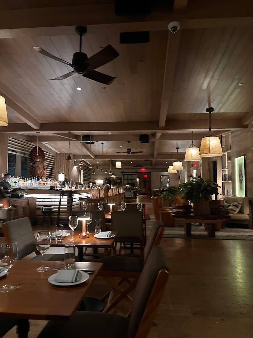 Quinto Miami interior dining scene