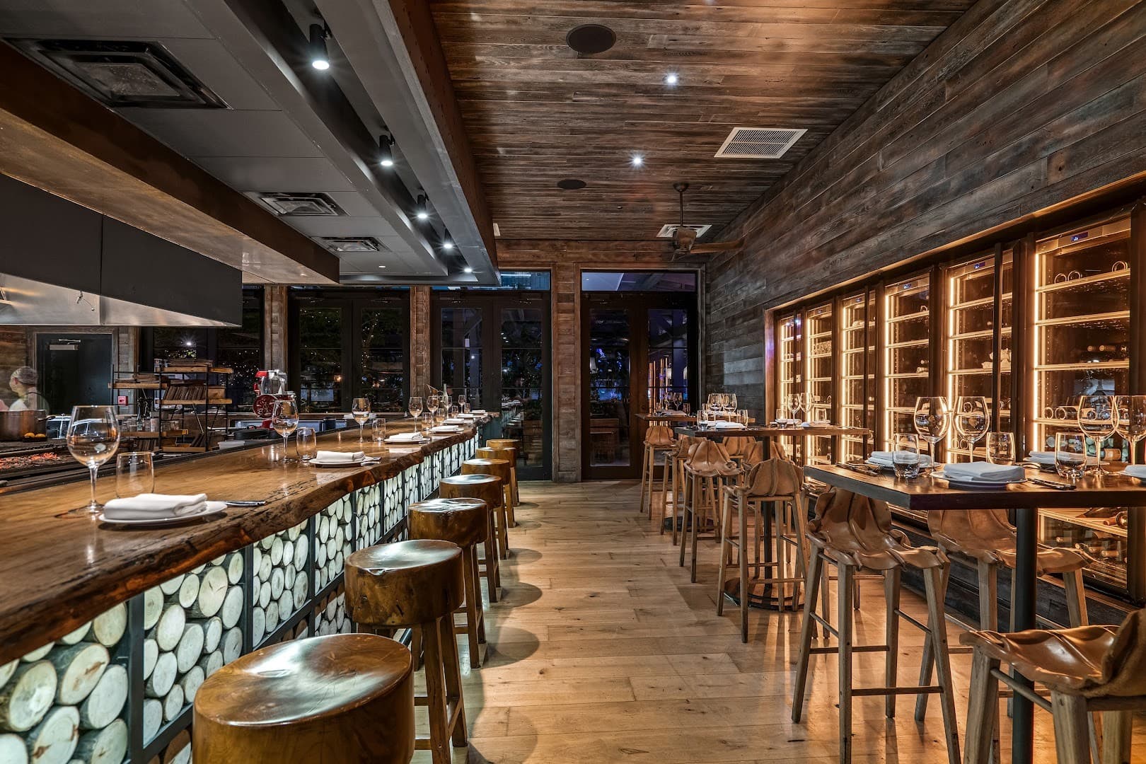 Quinto Miami restaurant interior design