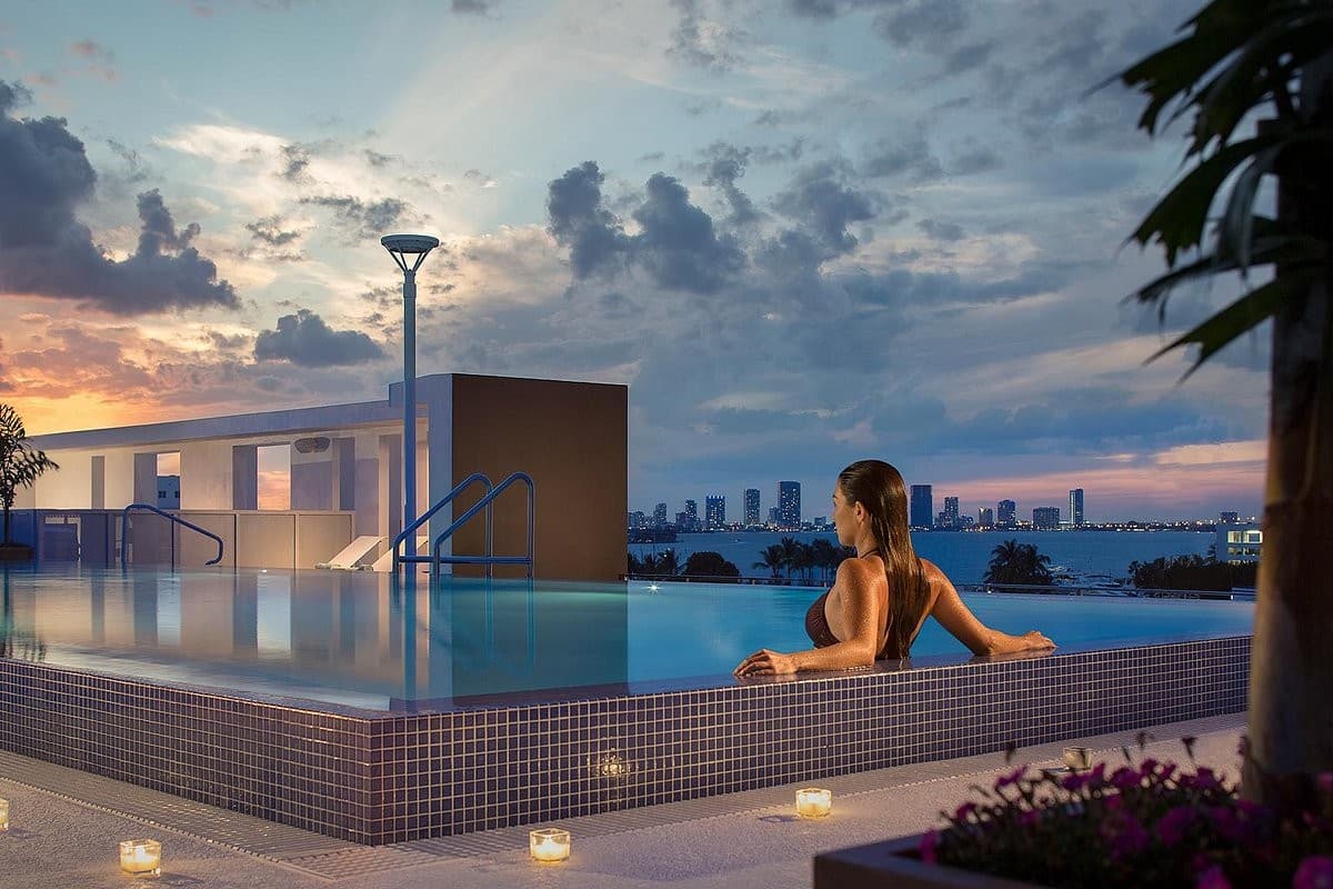 Infinity pool at Residence Inn by Marriott Miami Beach