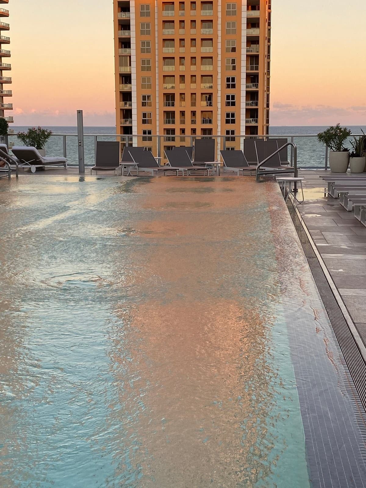 Infinity pool at Residence Inn by Marriott Miami Sunny Isles Beach
