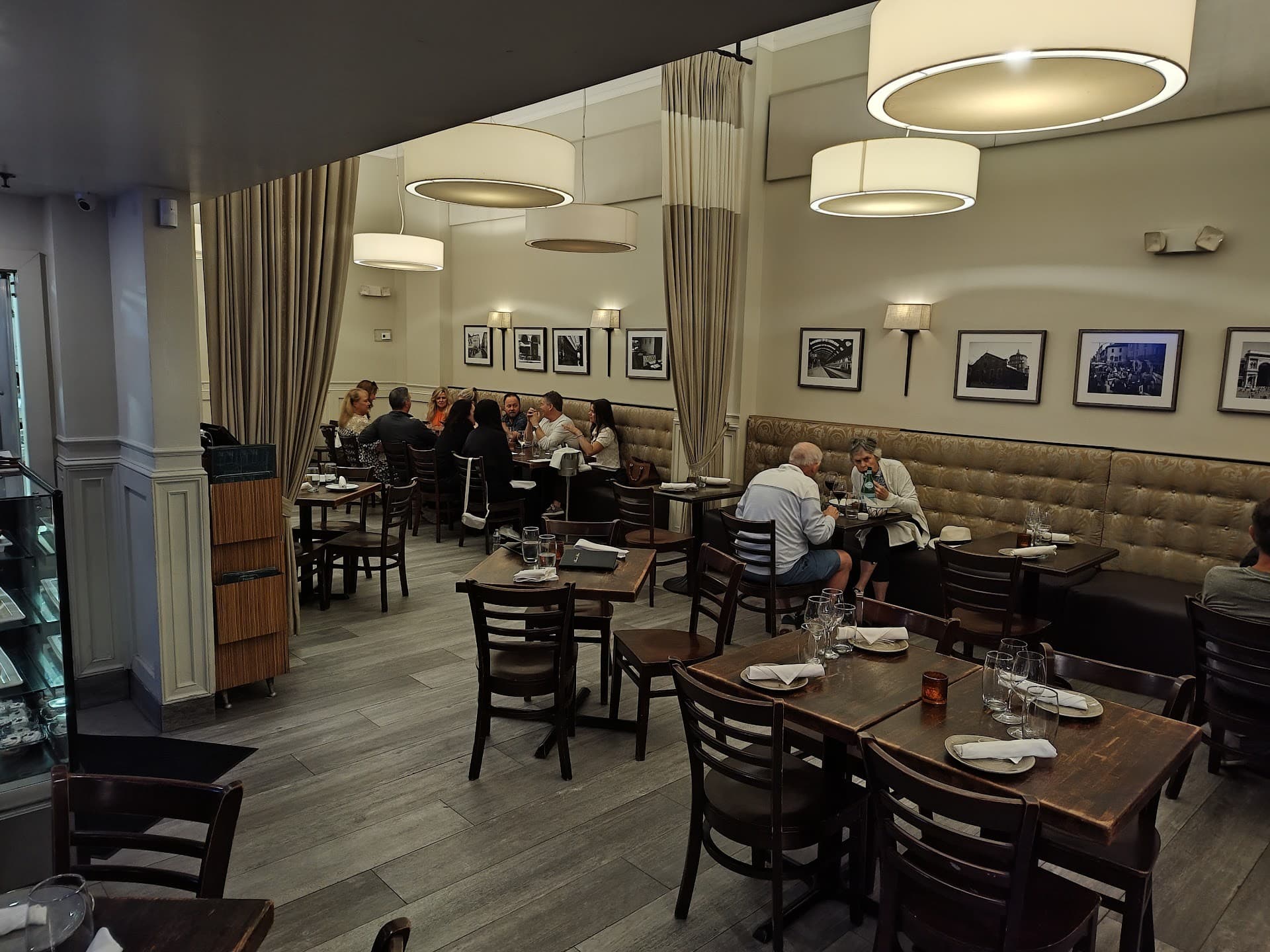 Interior of Ristorante Fratelli Milano, Miami