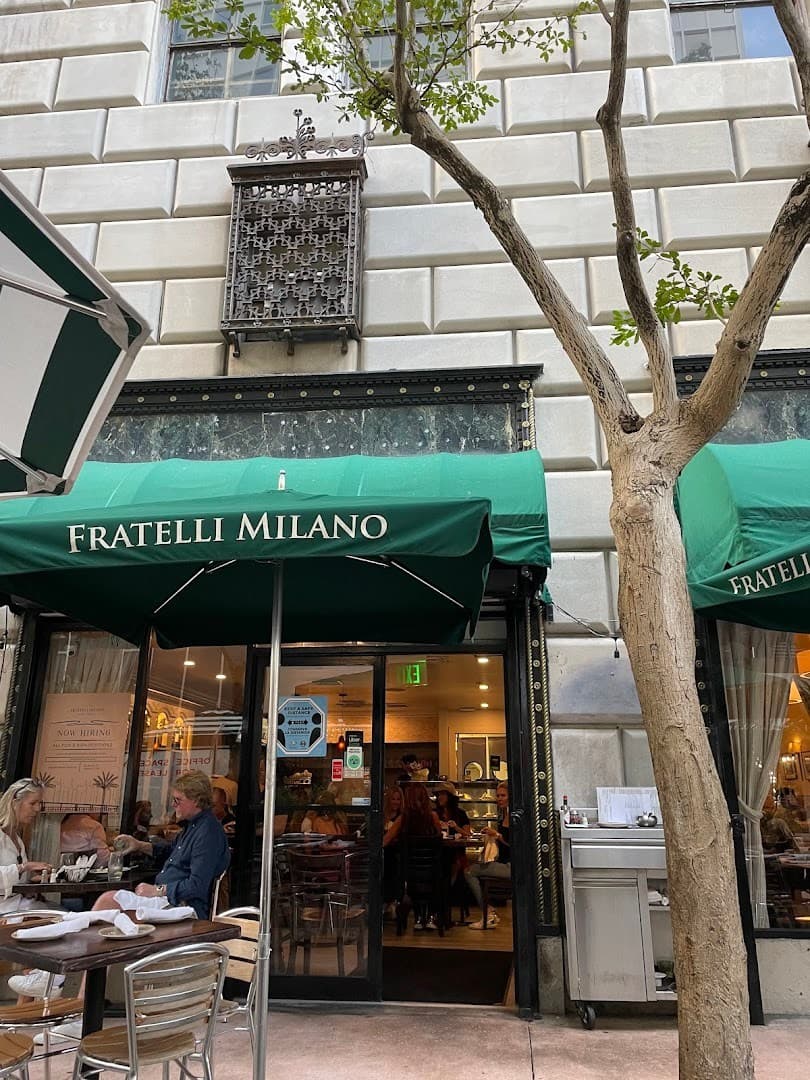 Exterior view of Fratelli Milano restaurant in Miami