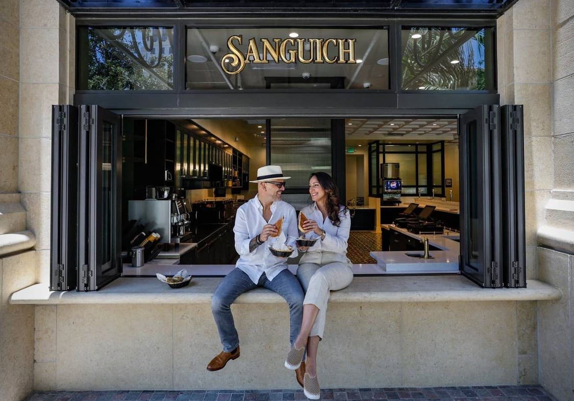 Sanguich restaurant exterior view in Coral Gables