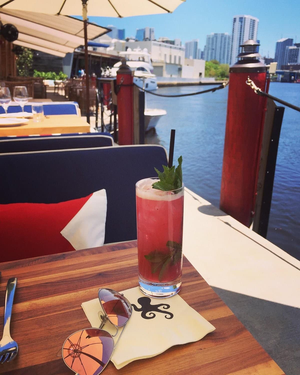 Seaspice Brasserie & Lounge outdoor seating in Miami