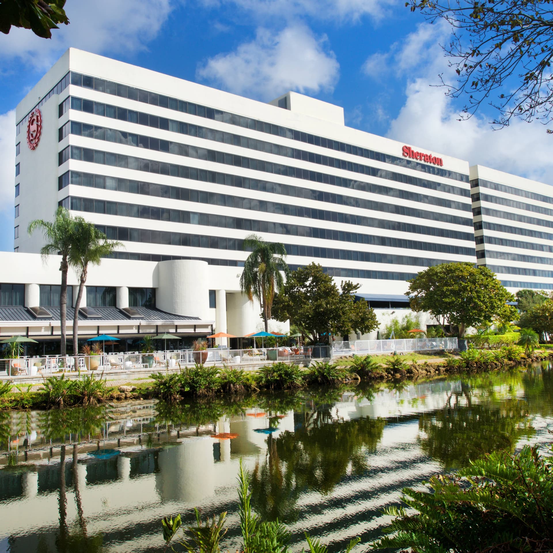 Sheraton Miami Airport Hotel exterior view