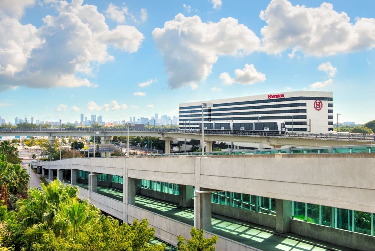 Sheraton Miami Airport Hotel exterior view
