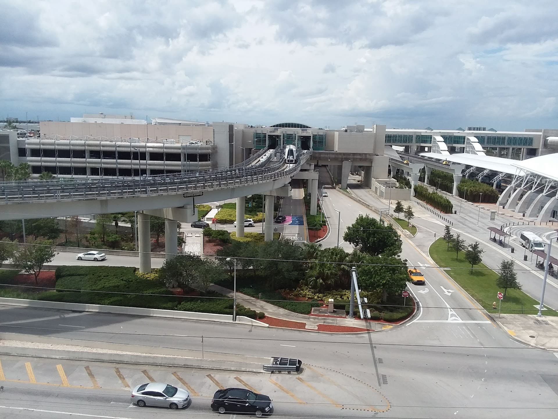 Sheraton Miami Airport Hotel view showcasing airport access