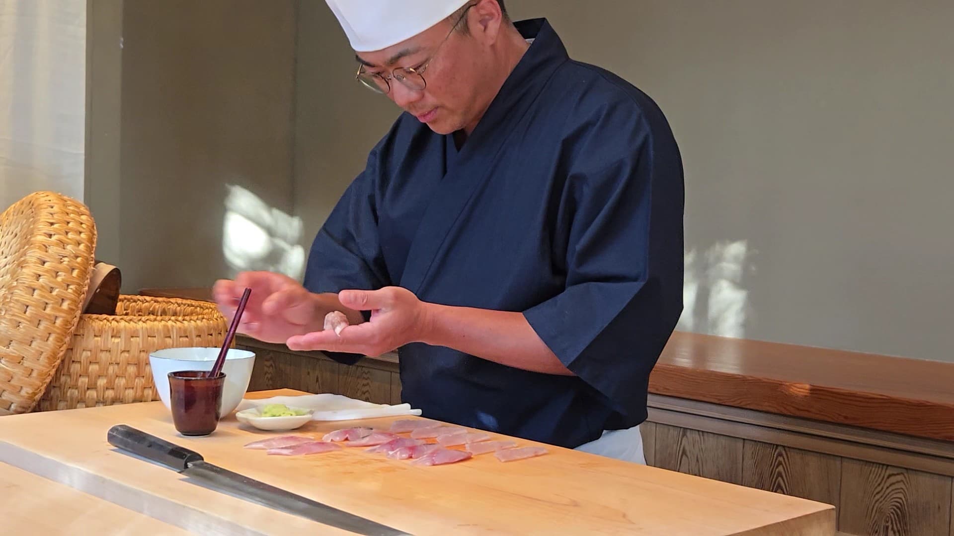 Sushi chef preparing sushi at SHINGO in Coral Gables