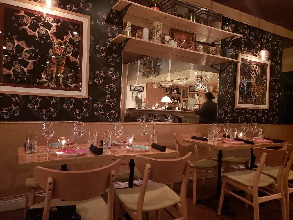 Interior view of Silverlake Bistro in Miami Beach