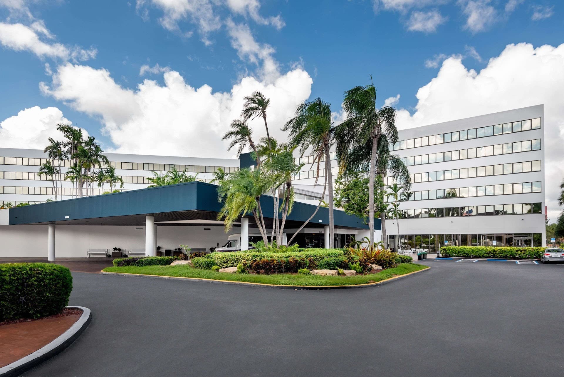 Sonesta Miami Airport hotel entrance in Miami