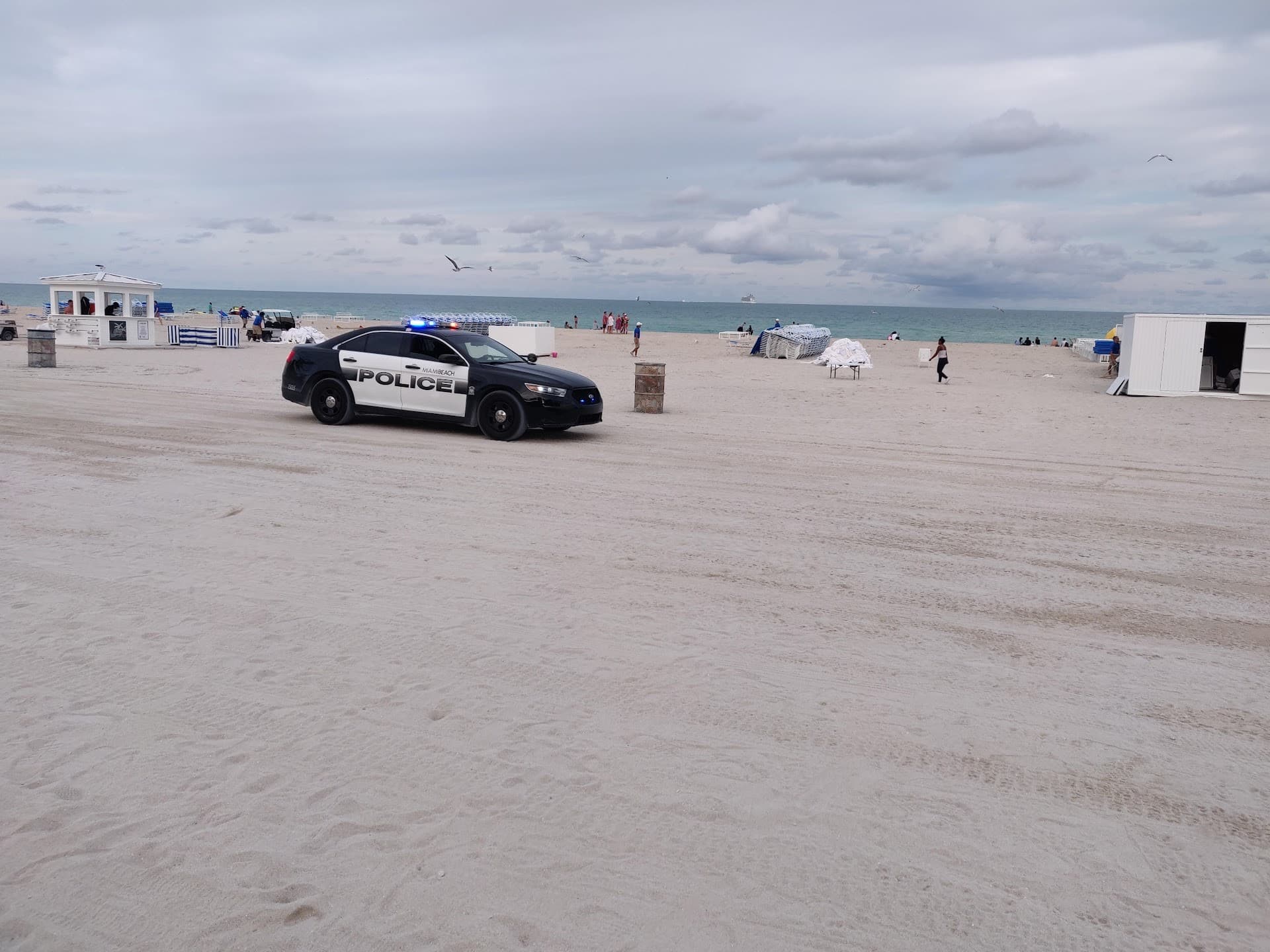 Police presence at South Beach Parasail near 1601 Collins Ave