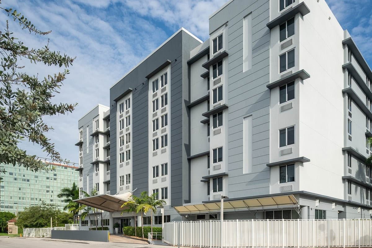SpringHill Suites by Marriott Miami Downtown exterior view