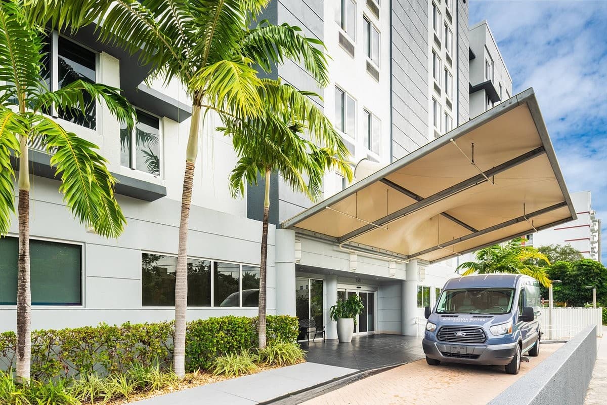 Entrance view of SpringHill Suites by Marriott Miami Downtown