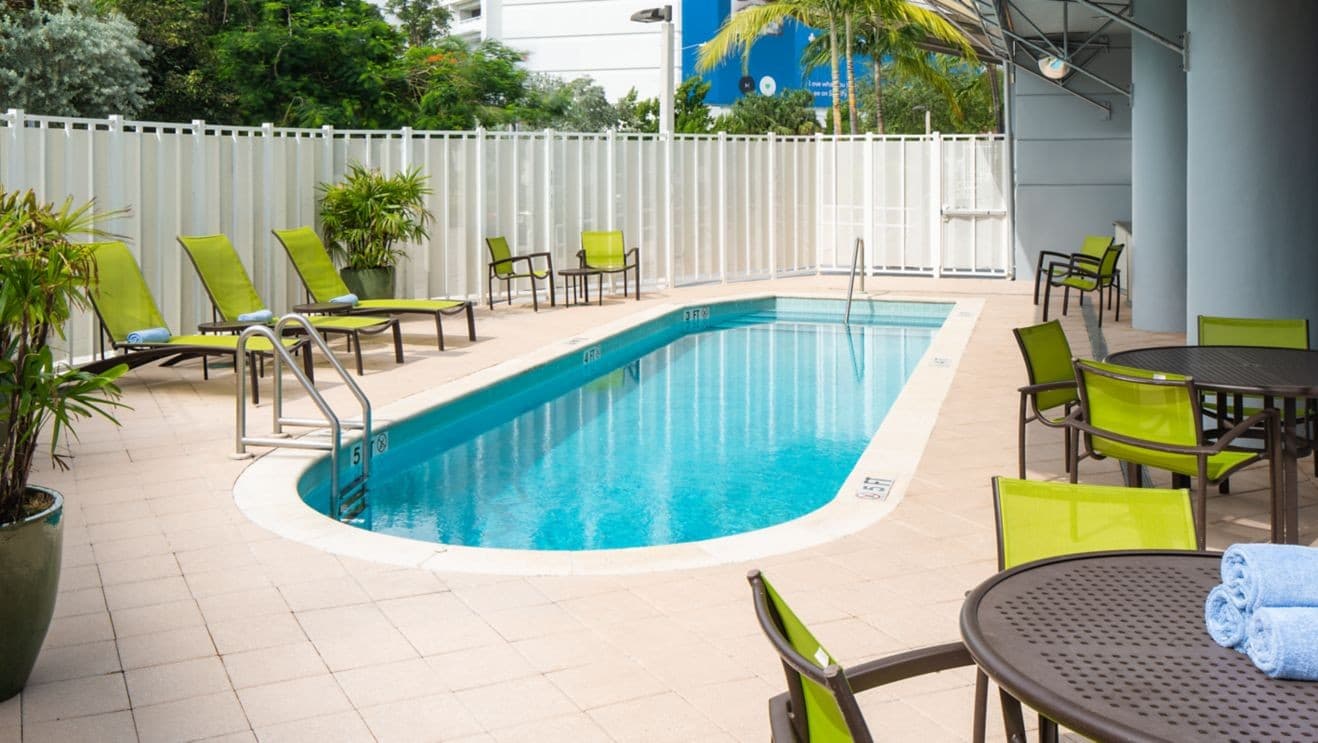 SpringHill Suites by Marriott Miami Downtown pool area