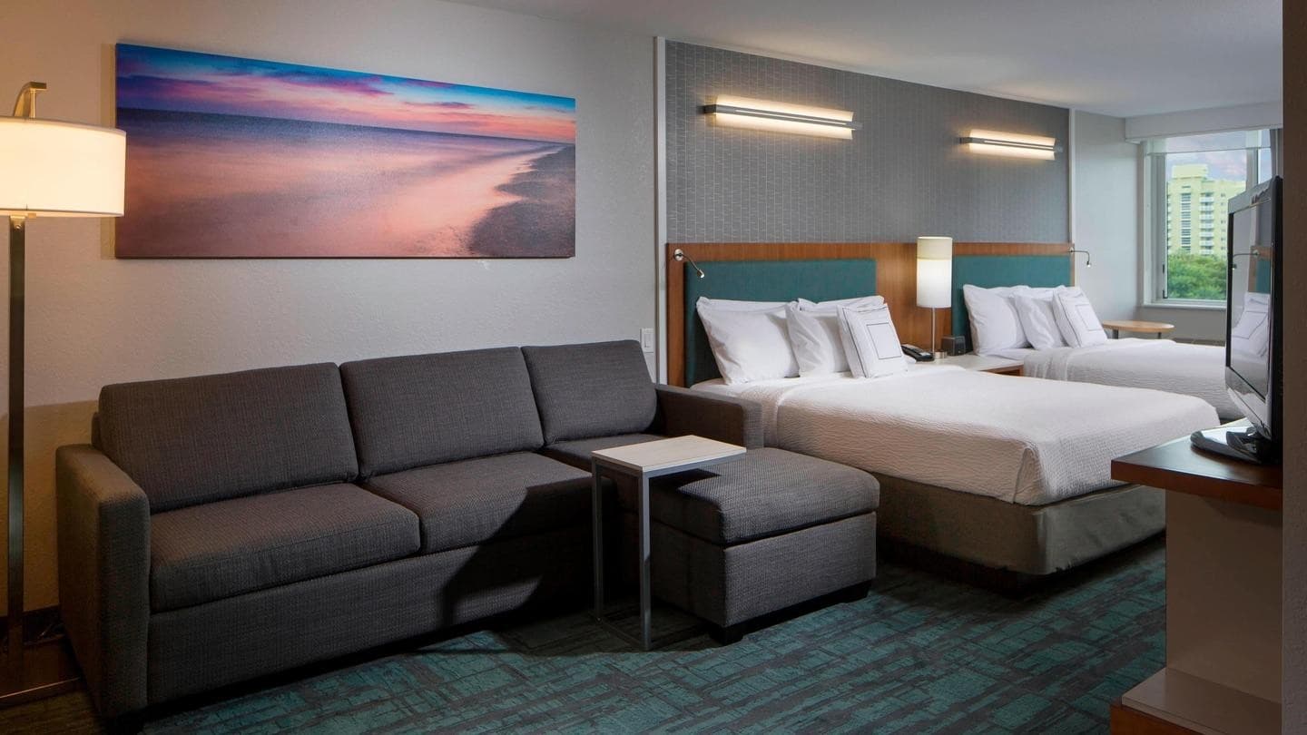 SpringHill Suites by Marriott Miami Downtown modern guest room