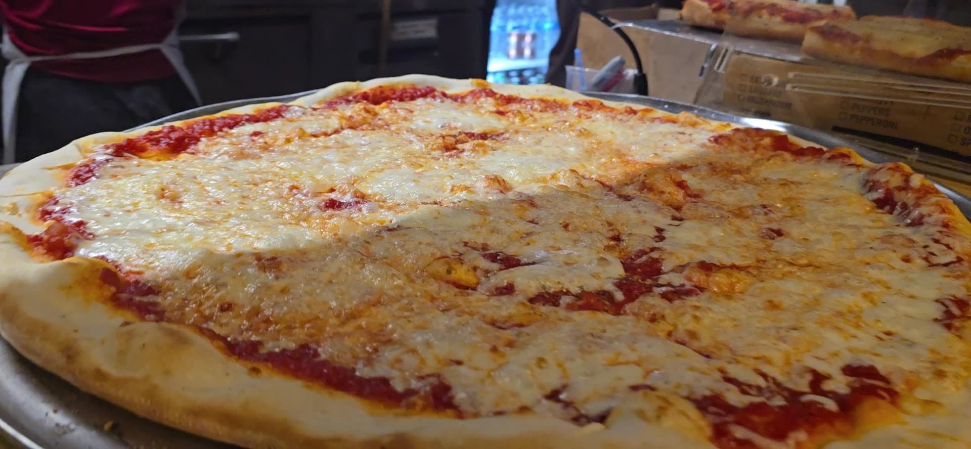 Cheese pizza at Steve's Pizza in Miami