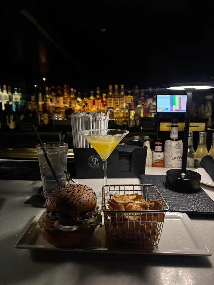 Cocktail and burger at STK Steakhouse Miami Beach
