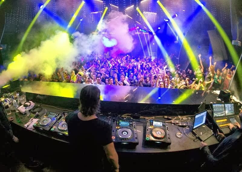 Nightlife atmosphere at STORY in Miami Beach