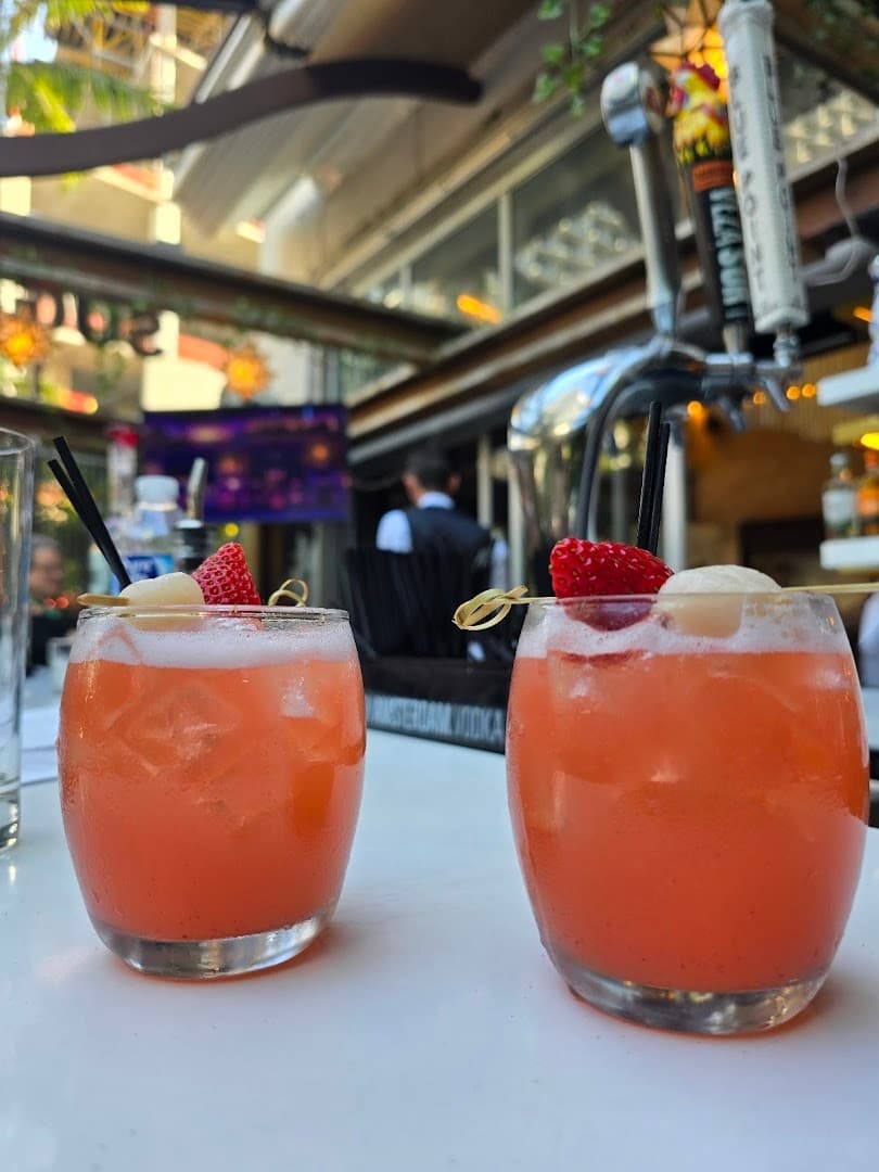 Cocktails at SUGARCANE in Miami