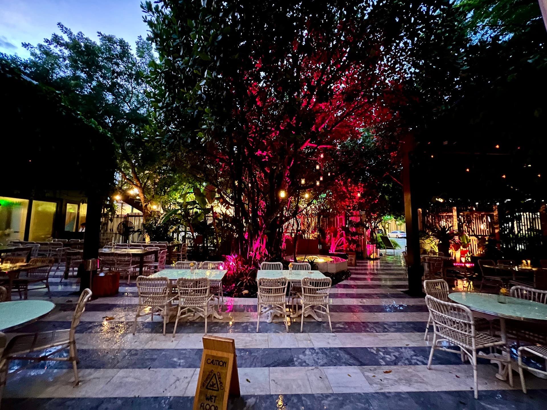 Vibrant ambiance of Swan restaurant in Miami