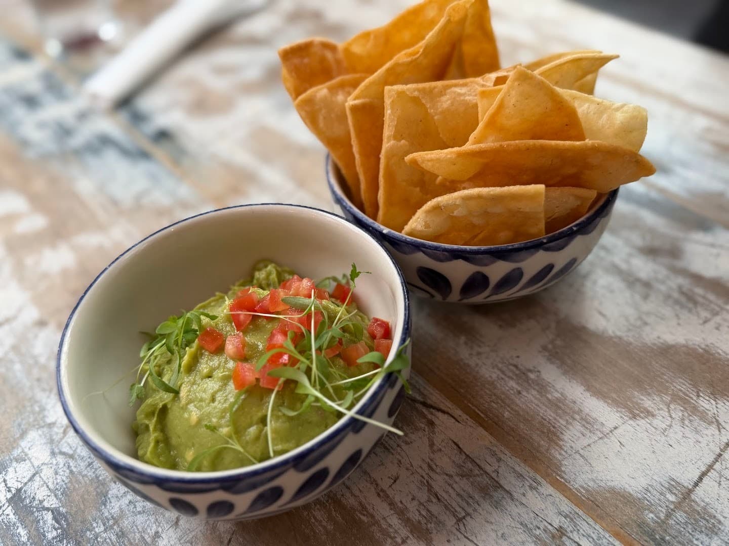 Guacamole and tortilla chips at Tacology Brickell