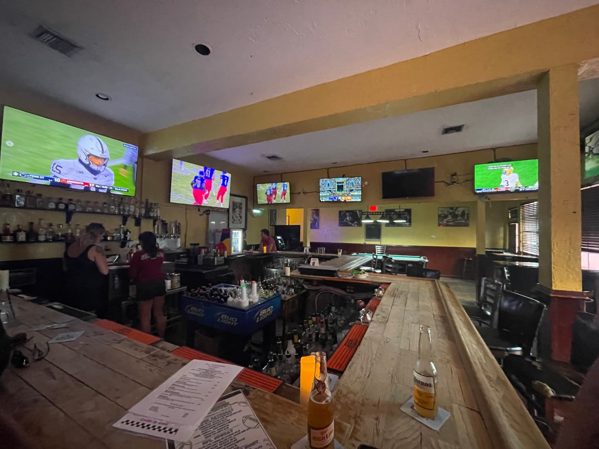 Ted's Hideaway bar scene in Miami Beach
