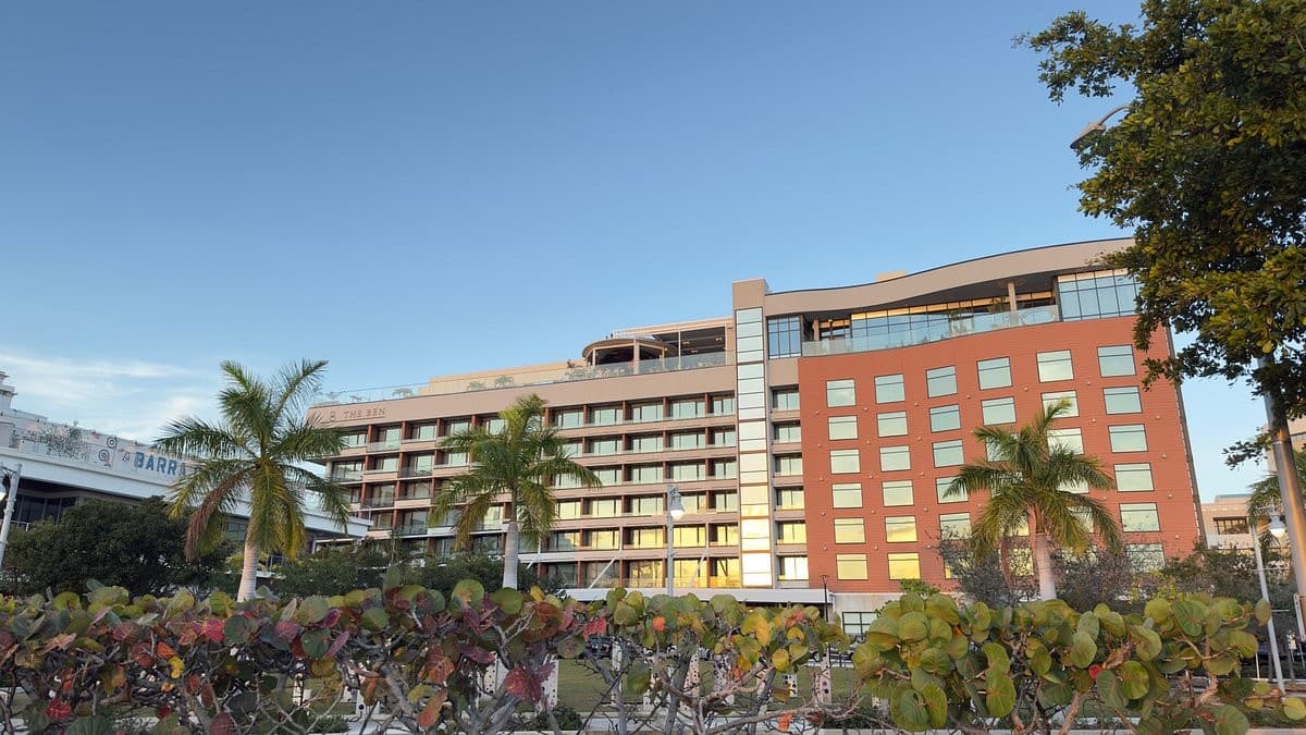 The Ben, Autograph Collection hotel exterior in West Palm Beach